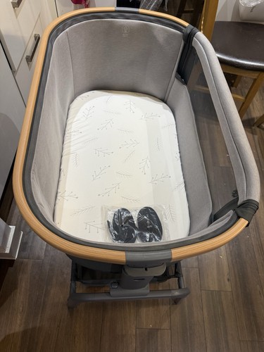 Travel cot including - cot, mattress